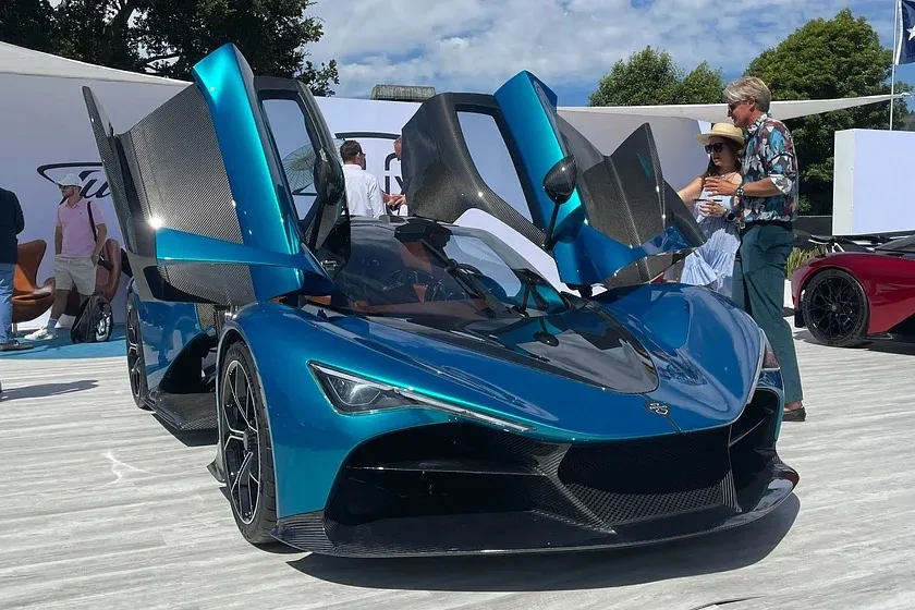 Zenvo Aurora. Ảnh: Carbuzz.