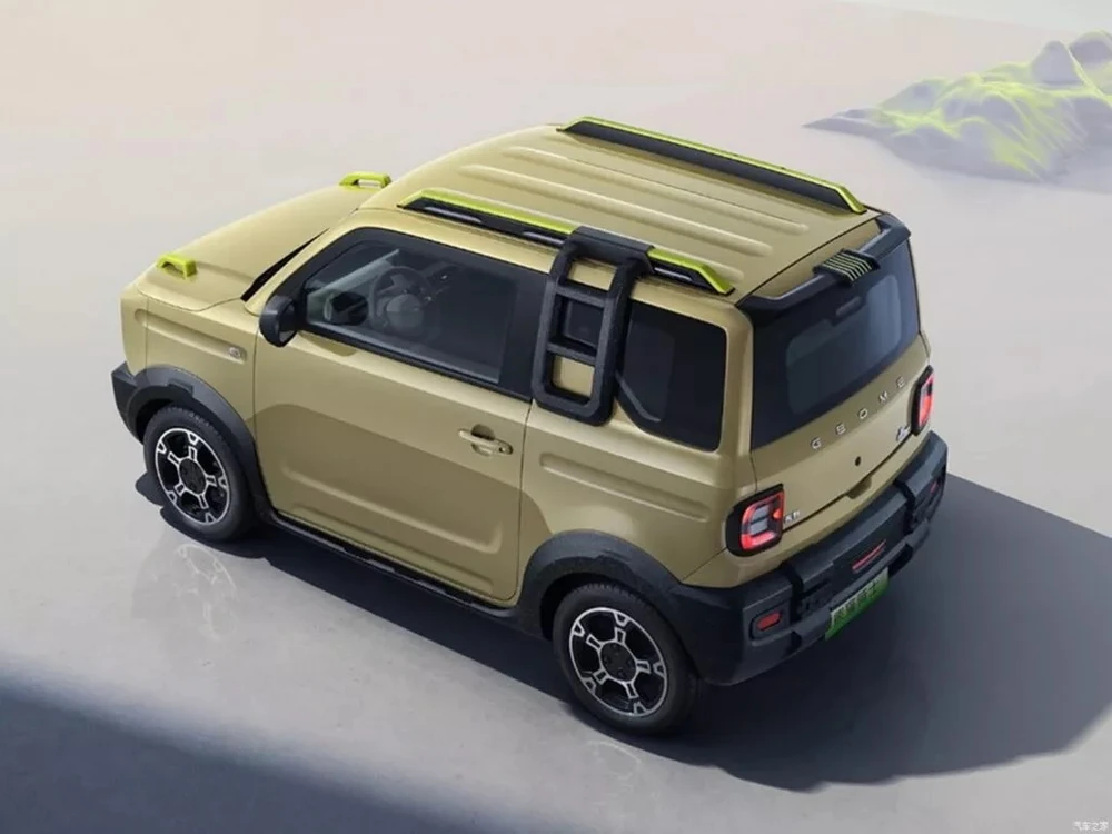 Xe được trang bị gói pin lithium iron phosphate công suất lớn hơn 17,03 kWh. Ảnh: Carscoops.