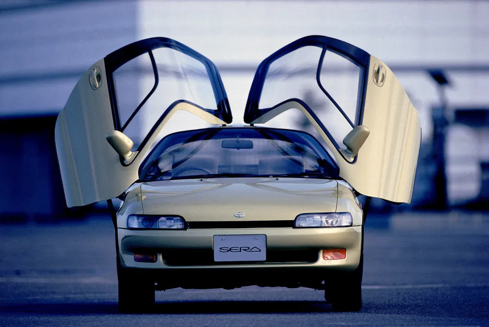 Theo Car and Driver, Sera được bán ở Nhật Bản với giá khoảng 11.000 USD. Ảnh: Motorbiscuit. Theo Car and Driver, Sera được bán ở Nhật Bản với giá khoảng 11.000 USD. Ảnh: Motorbiscuit.