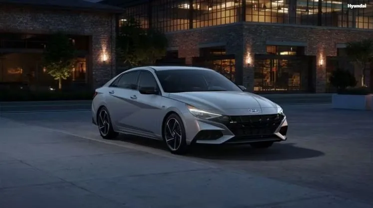 Hyundai Elantra SE 2023 có giá gần 530 triệu đồng. Ảnh: Topspeed. Hyundai Elantra SE 2023 có giá gần 530 triệu đồng. Ảnh: Topspeed.