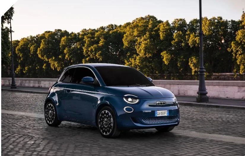 Fiat 500e. Ảnh: Motorbiscuit.