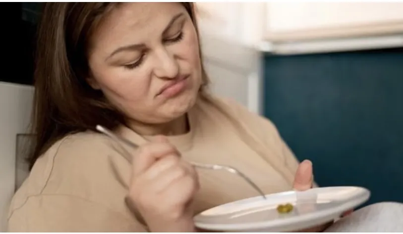 Không nên bỏ bữa sáng vì mất cân bằng lượng đường trong máu và tăng hormone gây căng thẳng. Ảnh: Boldsky.