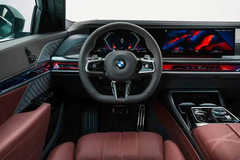 Theo BMW, khách hàng có thể từ chối tất cả "thu thập dữ liệu tùy chọn" về xe của họ thông qua hệ thống iDrive trên ô tô của mình. Ảnh: Carbuzz. BMW- bac -bo- cao- buoc- ve- bao -cao- quyen -rieng- tu-1.jpg