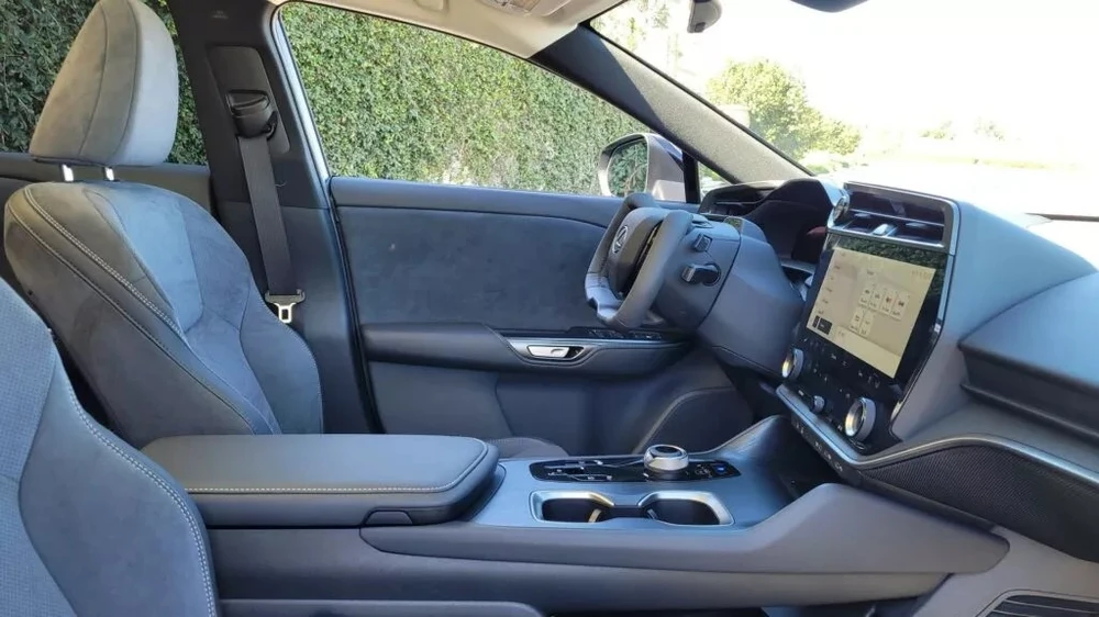 Lexus- se-co-he-thong-lai-banmg-day-4.jpg