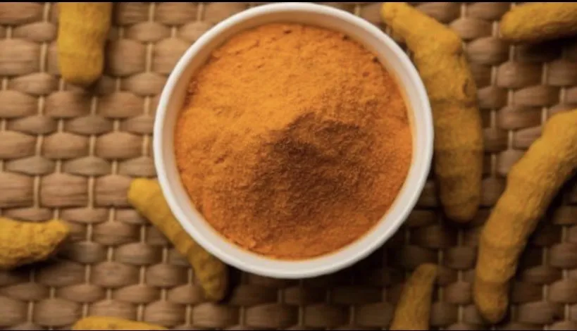 Dùng thường xuyên, dù ở dạng thô hoặc như một loại gia vị, nghệ có thể ngăn ngừa huyết áp cao. Ảnh: Boldsky. An -nhung-thuc-phamnay-giup-kiem-soat-huyet-ap-cao-3.jpg