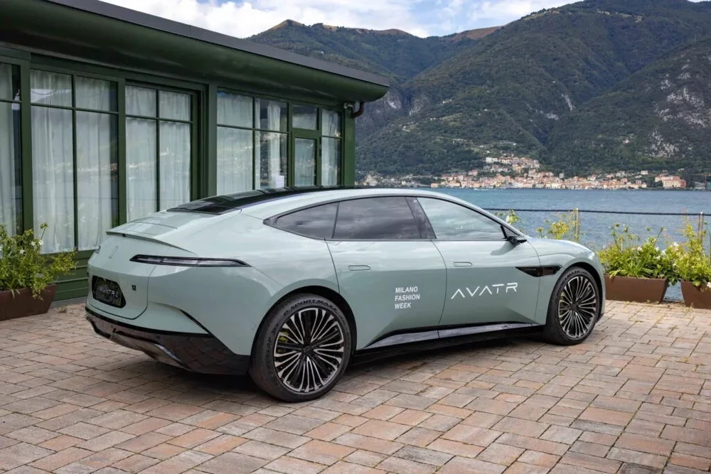 Xe -dien- Avatr 11 -va-12 -cua- Trung -Quoc- lam- rung -chuyen -thi- truong- xa- xi-4.jpg