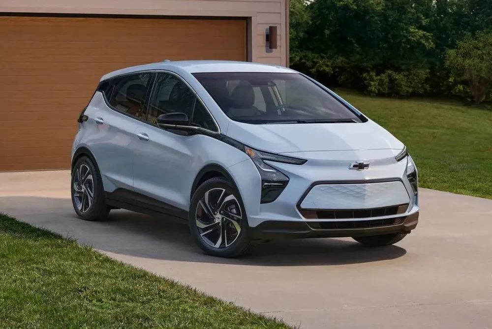 Chevrolet Bolt EV 2023. Ảnh: Motorbiscuit. Diem- danh- 6- mau- SUV- diẹn-moi-ra-mat-vao-nam-2024-Chevrolet Bolt EV.jpg
