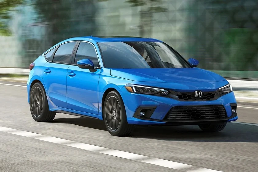 Mau-o-to-tot-nhat-nam-2024-voi-gia-duoi-750-trieu-dong-Honda Civic .jpg