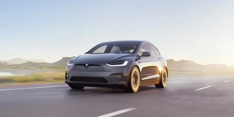 Top -3 -chiec- SUV -dien- 2023- co- pham -vi -lai- xe -dai-nhat-1.jpg