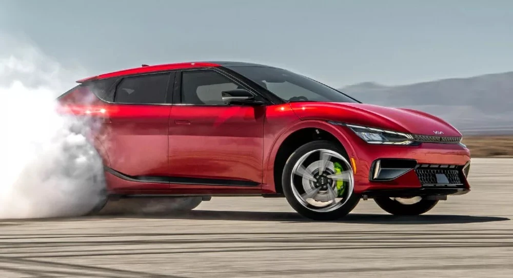 Mot-so-mau-xe-dien-co-pham-vi-haot-dong-ngan-nhat-Kia EV6 GT .jpg