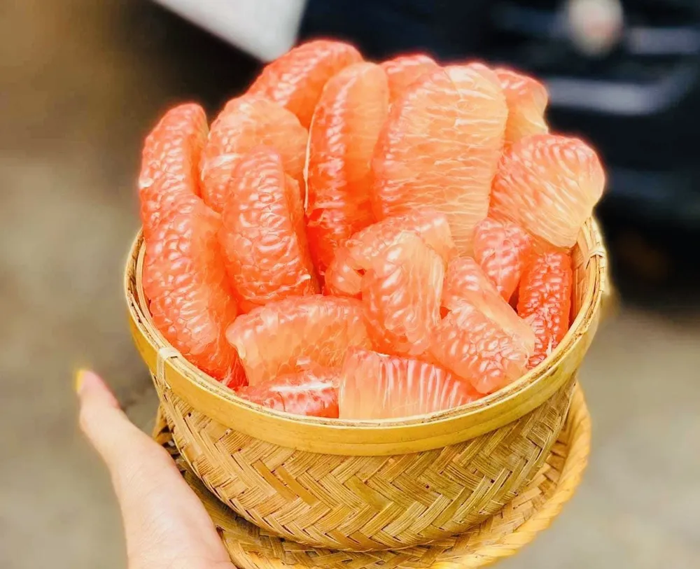 Nước cam, bưởi là đồ uống có khả năng chống lại vi-rút cảm lạnh hoặc cúm và hỗ trợ hệ thống miễn dịch luôn khỏe mạnh. Ảnh: PHƯƠNG LÊ. 6 đồ uống tăng cường miễn dịch tốt nhất để chống lại cảm cúm.jpg