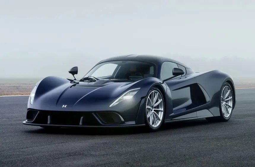 Top 5 siêu xe chạy bằng động cơ đốt trong mạnh mẽ nhất .jpg