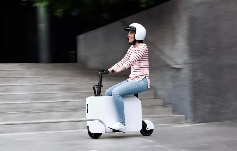 Hiện trên thế giới có hơn 280 triệu xe máy điện, xe đạp điện và xe ba bánh điện đang hoạt động. Ảnh: Carcoops. Sự gia tăng của xe đạp điện khiến nhu cầu xăng dầu giảm.jpg