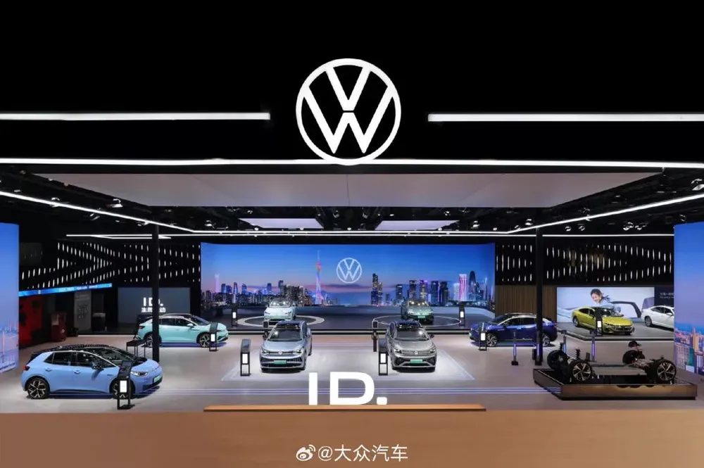 Volkswagen ID.7 ra mắt tại Trung Quốc với mức giá gần bằng một nửa ở Đức.jpg