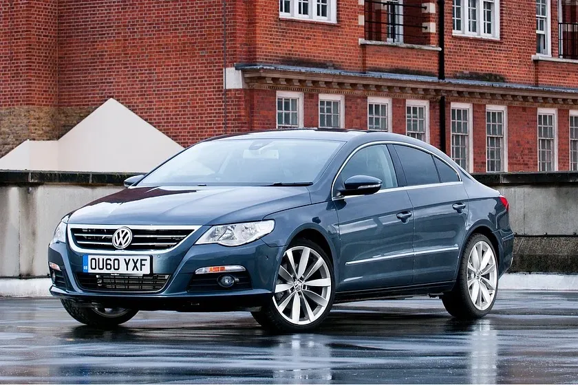 Top mẫu sedan tuyệt đẹp mà bạn có thể mua đi chơi tết.jpg