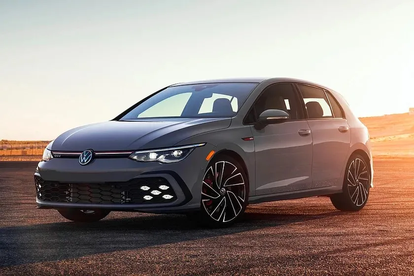 Những mẫu xe ô tô số sàn khiến nhiều người mê mẩn.jpg