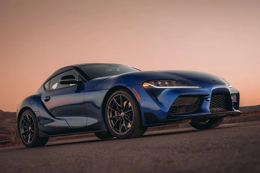 Những mẫu xe ô tô số sàn khiến nhiều người mê mẩn.jpg