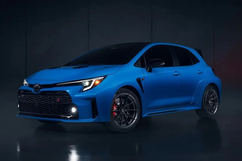 Những mẫu xe ô tô số sàn khiến nhiều người mê mẩn.jpg