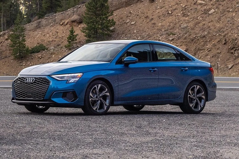 Mẫu xe sang Audi A3 có giá 35.400 USD (khoảng 864 triệu đồng). Ảnh: Carbuzz. Một số mẫu xe sang giá cả phải chăng nên mua.jpg