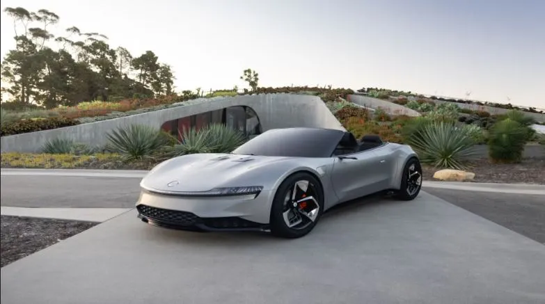 Những chiếc ô tô điện mui trần bạn có thể mua.jpg