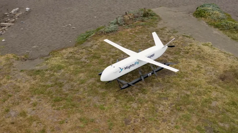 Máy bay không người lái mới có thể tải hàng hóa và tự xác định trọng tâm.jpg