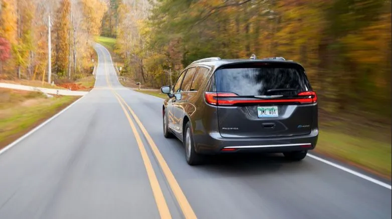 Đây là mẫu xe hybrid mạnh mẽ đến kinh ngạc.JPG