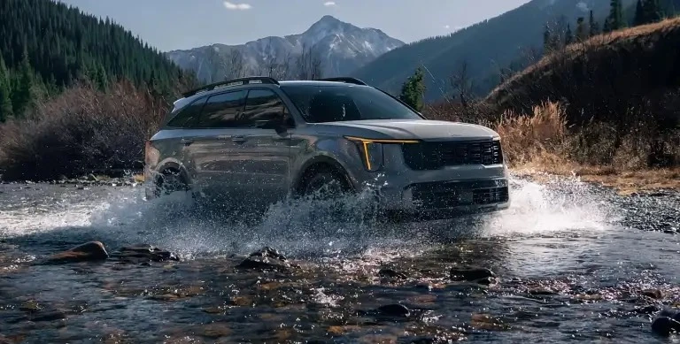 Chỉ có hai mẫu xe Kia 2024 giành được danh hiệu an toàn hàng đầu từ IIHS đó là Kia Sorento và Kia Telluride. Ảnh: Kia. Khám phá mẫu SUV Kia 2024 giành được Giải thưởng An toàn hàng đầu của IIHS.jpg