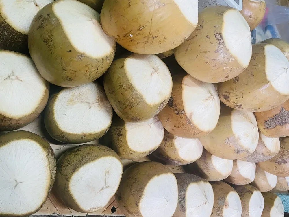 Uống nước dừa giúp giảm cân và tốt cho sức khỏe.jpg