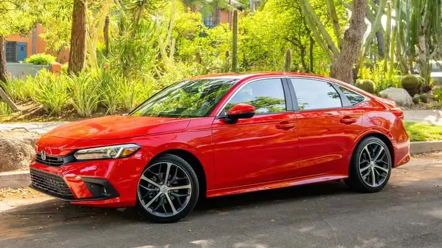 Một số chiếc ô tô hộp số tay bạn có thể mua vào năm 2024.jpg