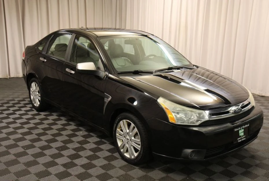 Tiết kiệm tiền với xe Ford đã qua sử dụng có giá dưới 220 triệu đồng.JPG