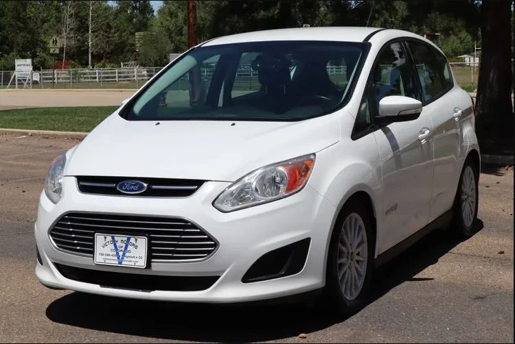 Tiết kiệm tiền với xe Ford đã qua sử dụng có giá dưới 220 triệu đồng.JPG