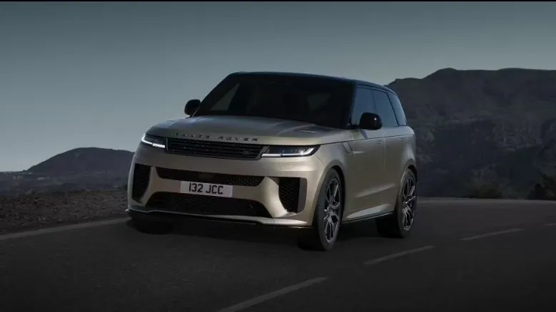 Phiên bản hybrid của chiếc xe này tự hào có công suất ấn tượng 607 mã lực. Ảnh: Land Rover. Top 5 xe hybrid hiệu suất cao đáng tin cậy.JPG