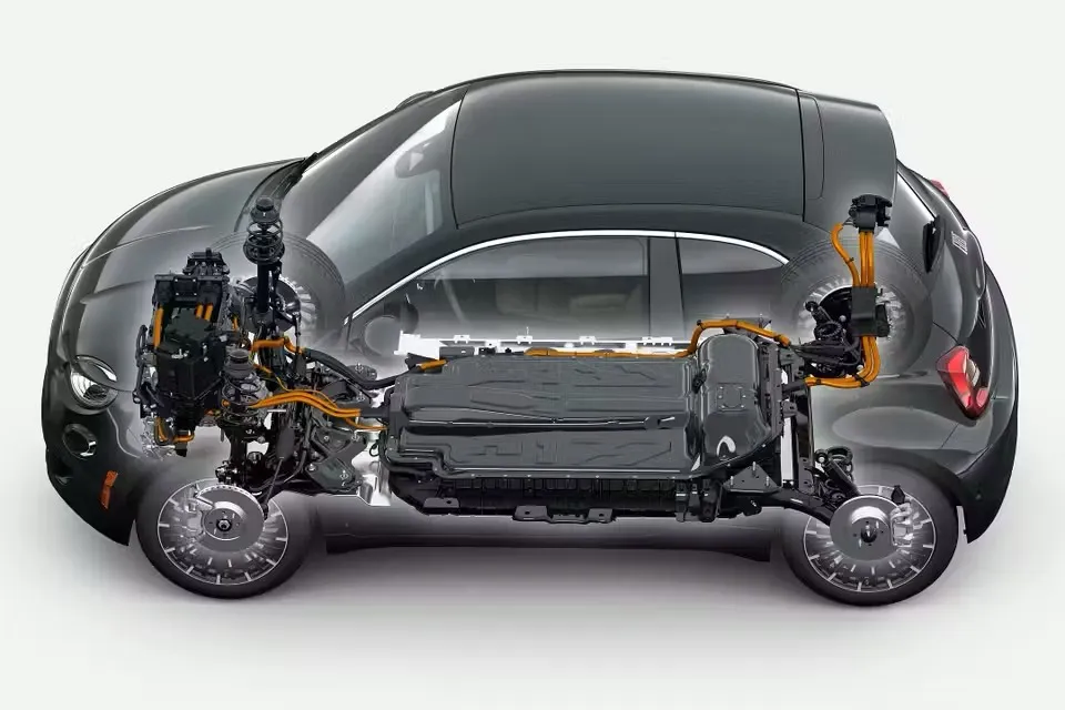 Pin thể rắn trên ô tô có tuổi thọ dài hơn. Ảnh: Carbuzz. Ưu điểm và nhược điểm của pin thể rắn trên ô tô.jpg