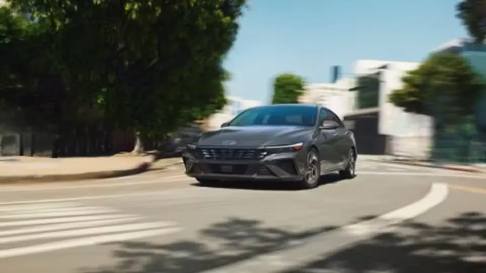 Xe hybrid được trang bị tiêu chuẩn với hệ dẫn động cầu trước. Ảnh: Hyundai. Những chiếc xe hybrid tốt nhất để mua.jpg