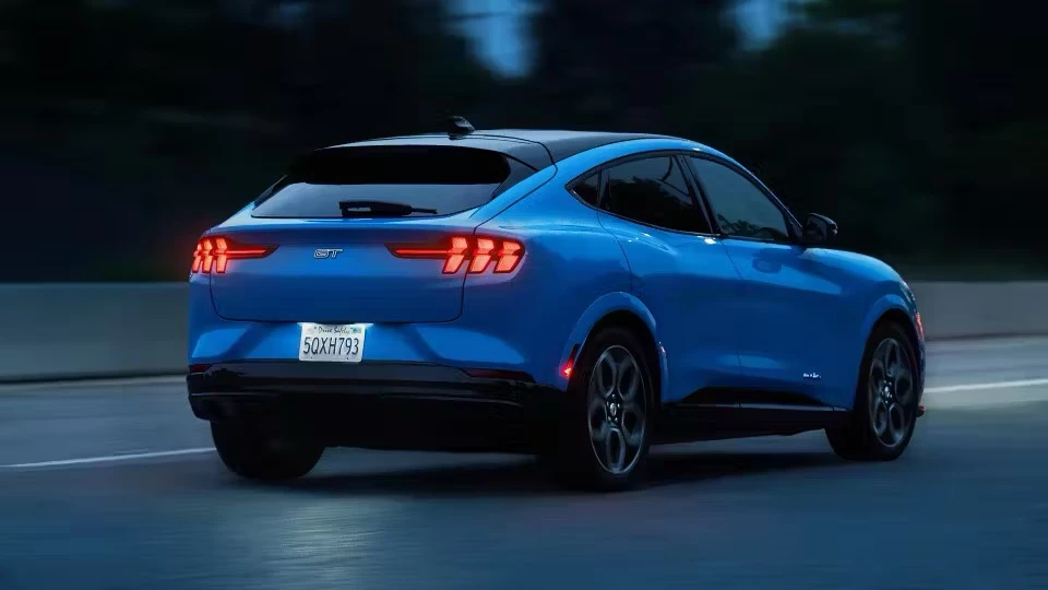 Ford đã lỗ hơn một tỉ USD cho sản xuất xe điện trong quý I.jpg