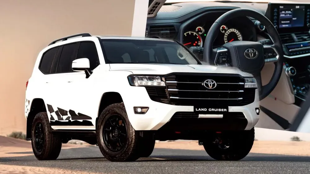 Toyota vừa giới thiệu phiên bản đặc biệt mới của mẫu Land Cruiser J300 tại Các Tiểu vương quốc Ả Rập Thống nhất, kỷ niệm chiến thắng thứ 10 liên tiếp của họ tại giải đua xe địa hình nổi tiếng Dakar Rally. Ảnh: Toyota. Toyota Land Cruiser 300 có phiên bản đặc biệt lấy cảm hứng từ cuộc đua.jpg