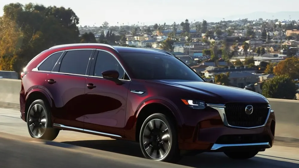 SUV này có thể đạt tốc độ tối đa 130 dặm một giờ (208 km/h). Ảnh: Mazda. SUV vừa đáng tin cậy và nhanh chóng.jpg