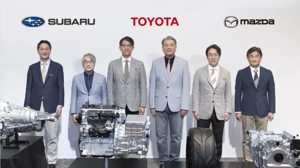 Toyota, Subaru và Mazda đã hợp tác để phát triển động cơ trung tính carbon cho kỷ nguyên điện và không phát thải. Ảnh: Carscoops. Toyota, Subaru và Mazda sẽ cùng nhau phát triển động cơ trung tính carbon.jpg