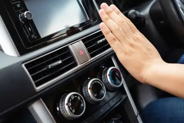 Dưới đây là ba lỗi điều hòa ô tô phổ biến nhất mà các chuyên gia đã nghiên cứu và phát hiện. Ảnh: iStock. 3 lỗi điều hòa ô tô thường gặp nhất theo chuyên gia.jpg