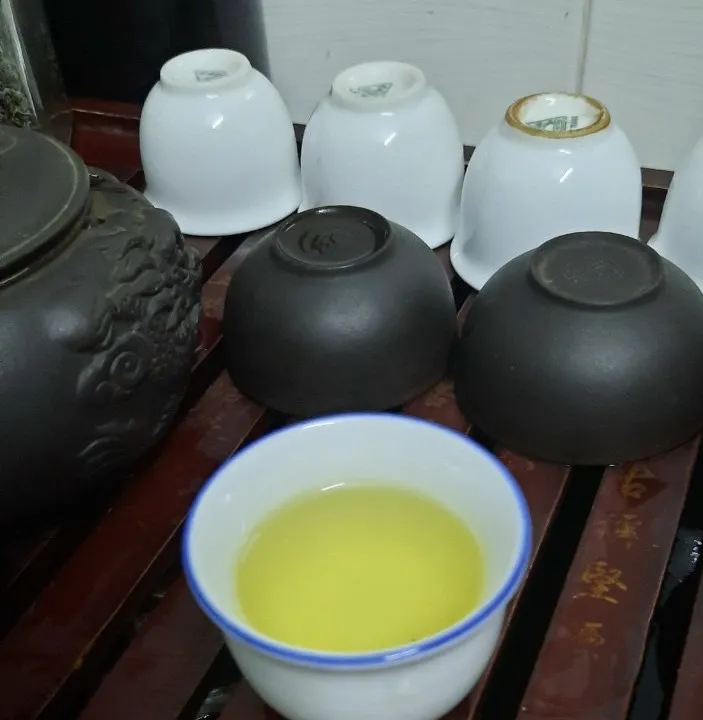 Viêm là một phần quan trọng trong hệ thống phòng thủ của cơ thể và để chống lại tình trạng này bạn nên uống loại trà như trà xanh, trà gừng, trà quế... Ảnh: PHƯƠNG LÊ. Uống loại trà này để giúp chống viêm.jpg