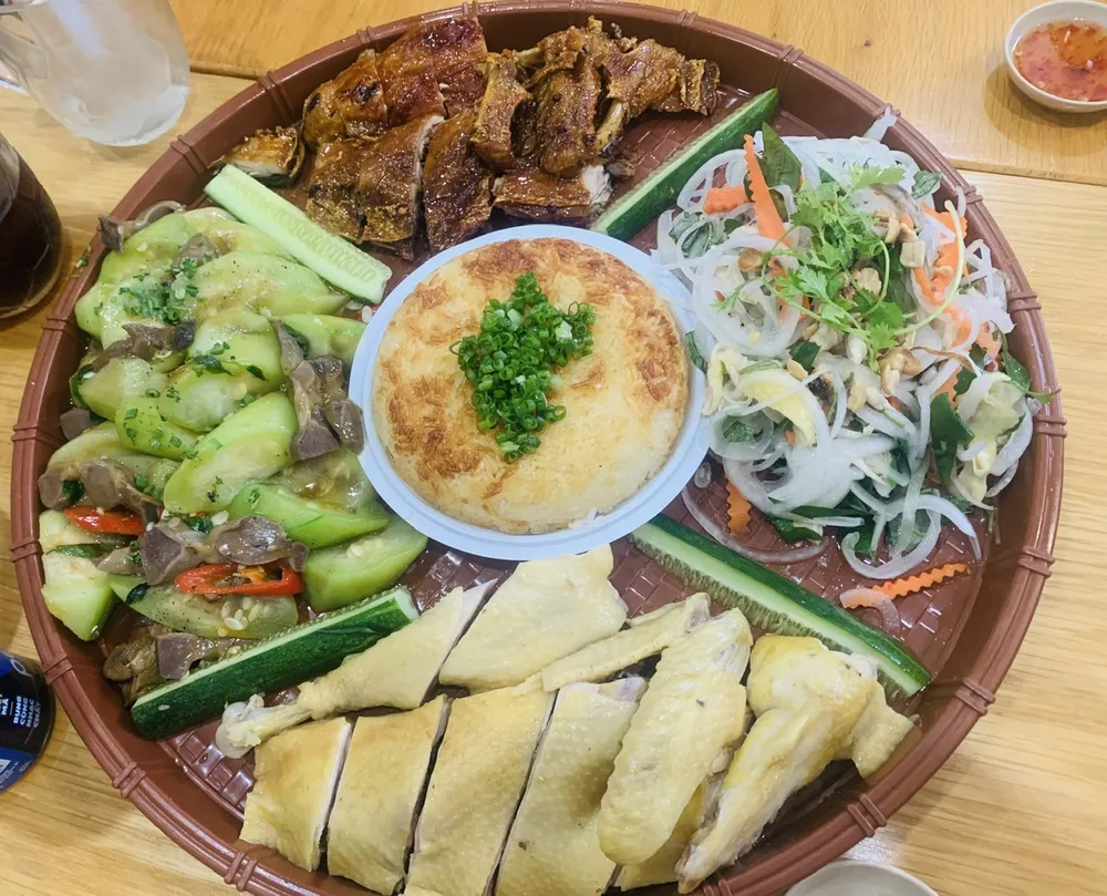 Chế độ ăn keto là chế độ ăn nhiều chất béo, đủ protein, ít carbohydrate và nhiều người muốn giảm cân đã áp dụng chế độ ăn kiêng này. Ảnh: PHƯƠNG LÊ. Chế độ ăn keto có an toàn để giảm cân không?.jpg