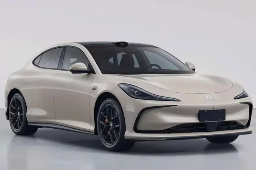 Nguyên mẫu xe điện của IM Motors là một thương hiệu Trung Quốc có thể di chuyển ngang vào đúng chỗ đỗ cho xe. Ảnh: Carcoops. Khám phá nguyên mẫu xe điện của IM Motors có thể trượt ngang vào chỗ đỗ xe.jpg