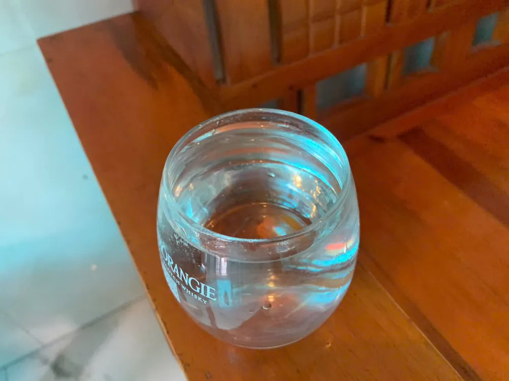 Uống nước khi bụng đói vào sáng sớm để có những lợi ích tuyệt vời này.jpg