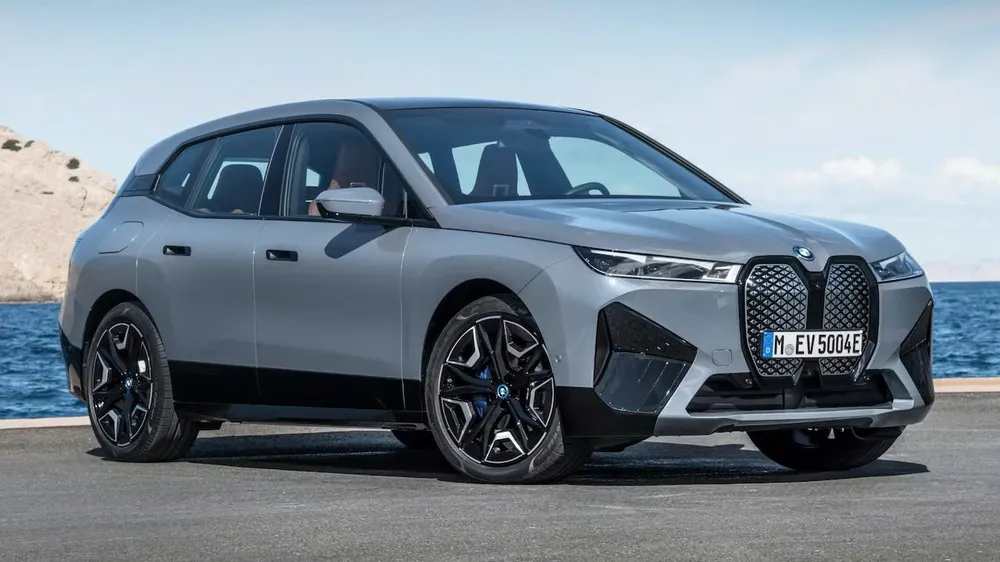 SUV điện sang trọng của BMW với tổng điểm là 8.9/10. Ảnh: BMW. Những chiếc SUV điện sang trọng nhất.jpg
