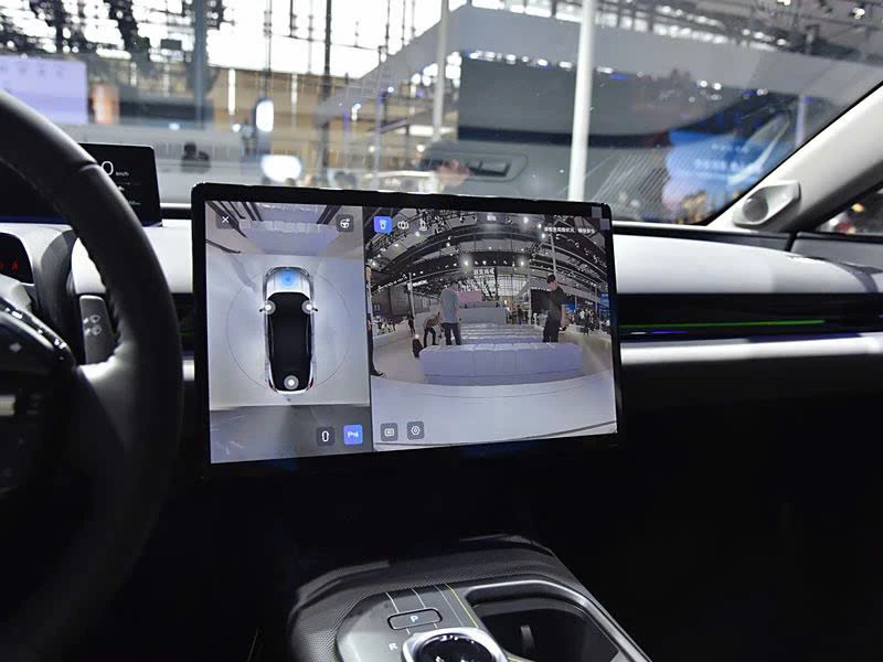 Toyota bZ3C: SUV chạy điện tự lái Lidar và phạm vi 630km.jpg