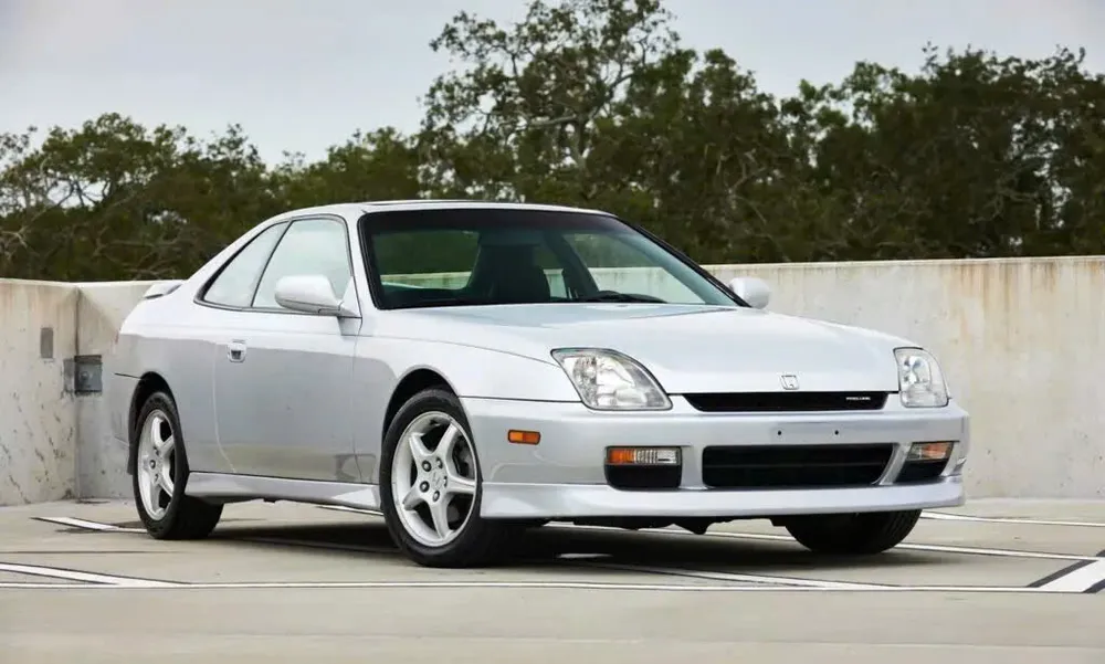 11 mẫu xe cổ điển hấp dẫn giới mê xe năm 2025.jpg