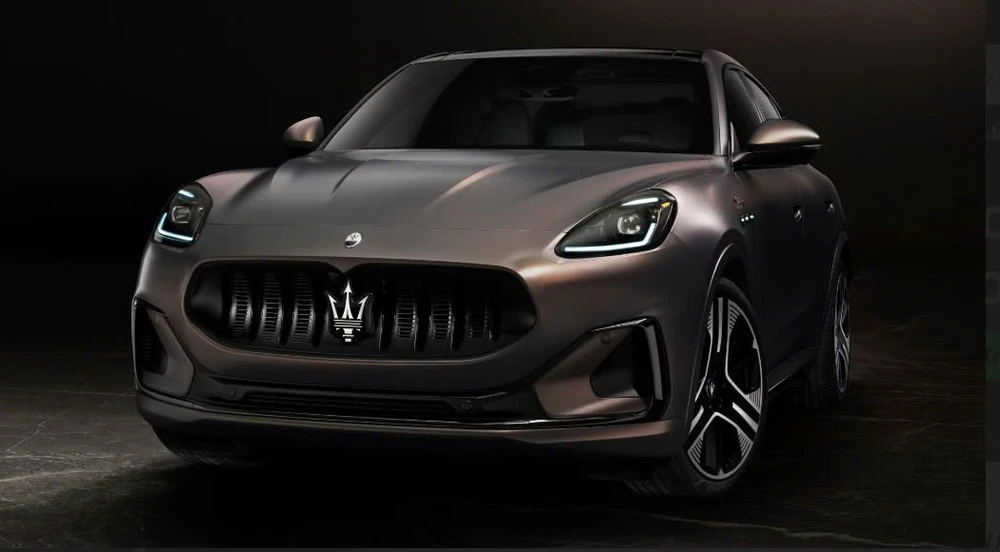 Maserati hợp tác cùng hãng nội thất Giorgetti ra mắt phiên bản siêu sang trọng Grecale Folgore, hứa hẹn mang đến trải nghiệm đẳng cấp. Ảnh: Maserati. Maserati 'bắt tay' Giorgetti và hé lộ phiên bản siêu sang Grecale Folgore.jpg