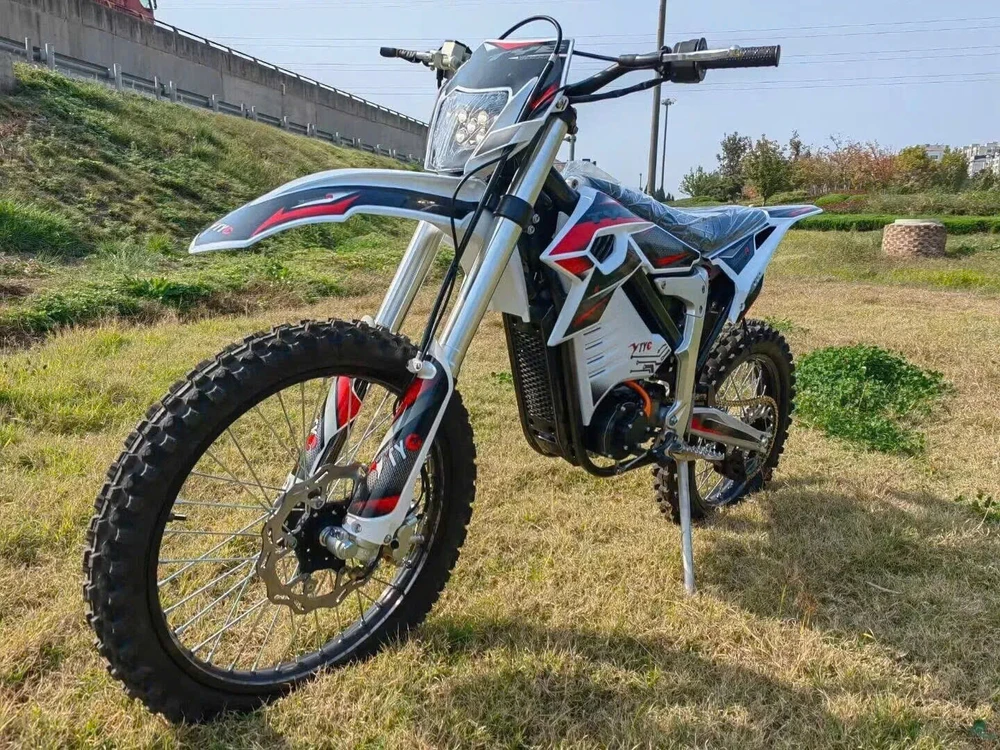 Mẫu xe máy điện địa hình đến từ một nhà sản xuất Trung Quốc gây ấn tượng với nhiều thông số kỹ thuật đáng chú ý và mức giá hấp dẫn. Ảnh: Qingdao Edge Power Technology. Khám phá xe máy điện địa hình dưới 100 triệu đồng.jpg