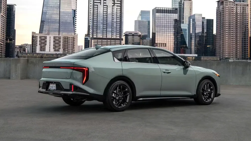 Top xe ô tô mới có giá bằng một chiếc xe cũ thông thường.jpg