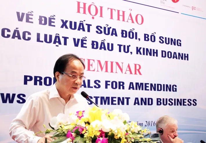 'Càng ngày luật càng dài hơn, khó hiểu hơn' ảnh 1 Ông Lê Mạnh Hà, Phó Chủ nhiệm VPCP